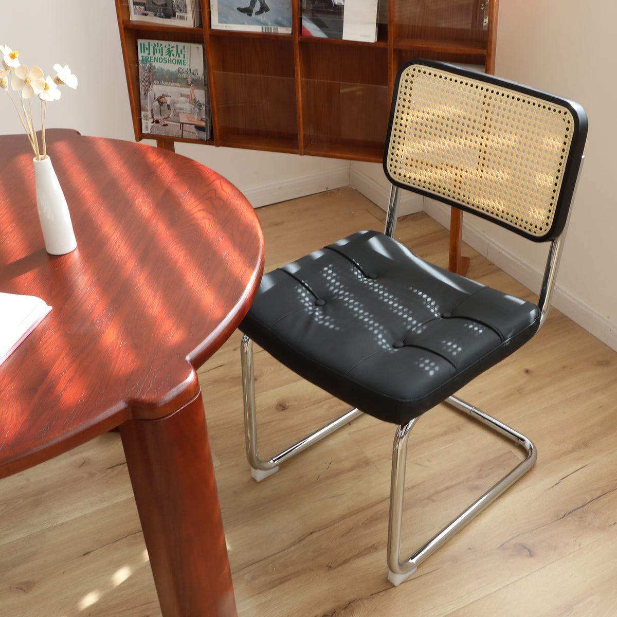 2er-Set Esszimmerstühle aus Kunstleder mit Chrombeinen, moderne Stühle im Mid-Century-Stil für Esszimmer, Wohnzimmer und Küche