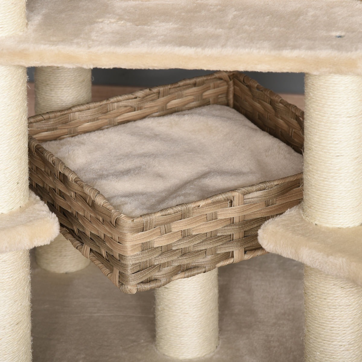 Mehrstufiger Rattan-Kratzbaum mit Katzenhöhle | E1-MDF, Sisal, Plüsch | Beige+Braun | 55 × 55 × 174 cm