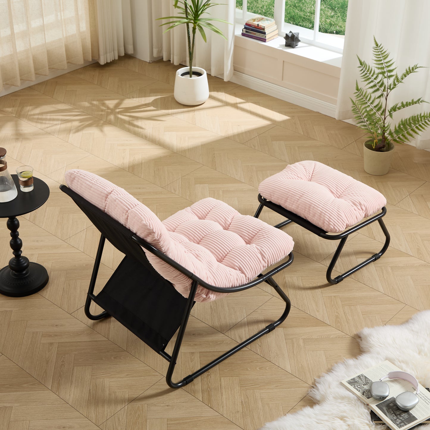 Outdoor-Loungestuhl mit Hocker, bequemer Schlingensessel mit Polsterkissen und Fußhocker, ideal für Wohnzimmer, Schlafzimmer und Lesezimmer, schwarzer Rahmen mit rosa Kissen