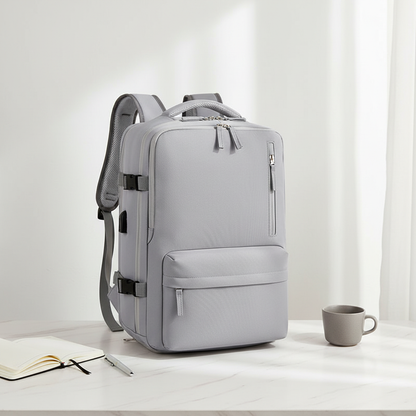 Grauer Rucksack Lifestyle